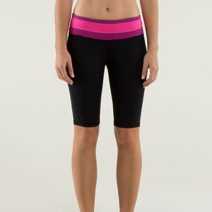 LULULEMON pink quilt Reverse Groove bike Short